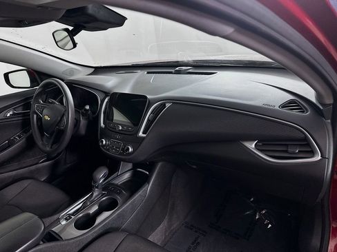 Used 2024 Chevrolet Malibu LT image 36