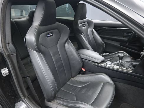 Used 2018 BMW M4 Coupe RWD image 30