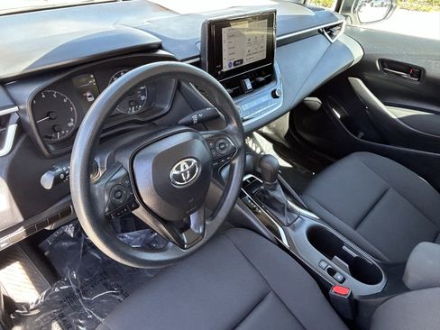 Certified 2025 Toyota Corolla LE FWD image 17
