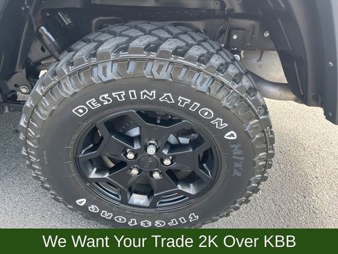 Used 2022 Jeep Gladiator Willys image 16