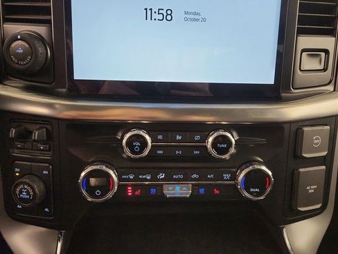 Used 2021 Ford F150 Lariat image 17