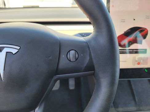 Used 2022 Tesla Model 3 Long Range AWD/4WD image 21