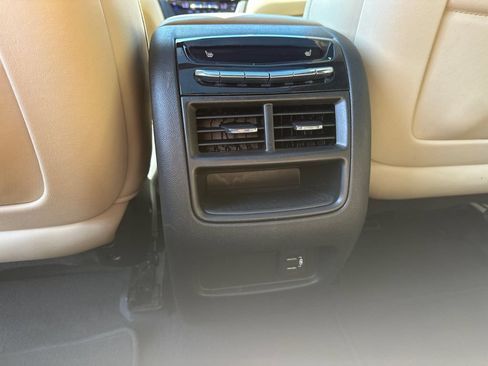Used 2018 Cadillac XT5 Premium Luxury FWD image 22
