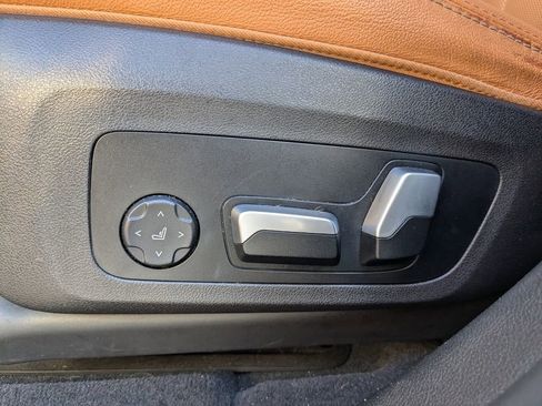 Used 2022 BMW X3 sDrive30i w/ Premium Package image 22