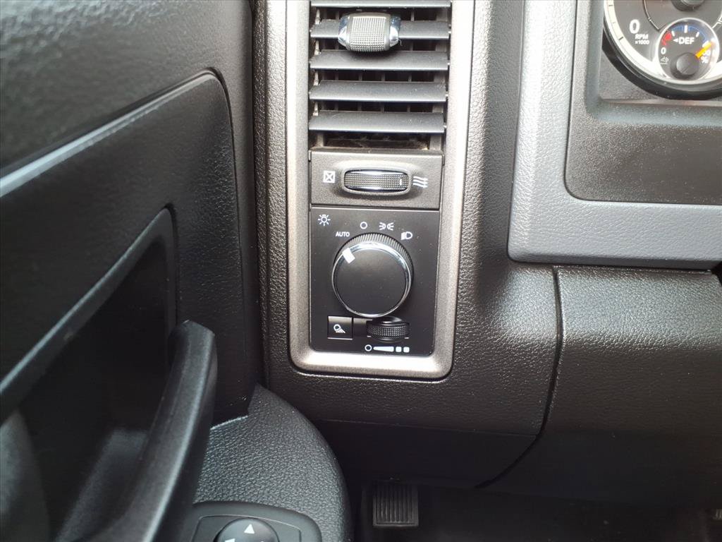Used 2018 RAM 2500 Tradesman w/ Chrome Appearance Group AWD/4WD image 23
