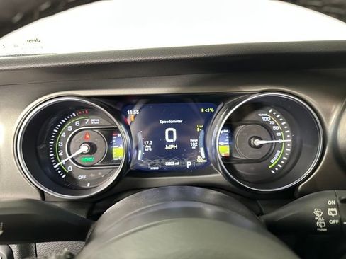 Used 2023 Jeep Wrangler Unlimited w/ 8.4" Radio Group image 17