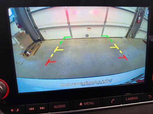 Used 2025 Nissan Sentra SR FWD image 15