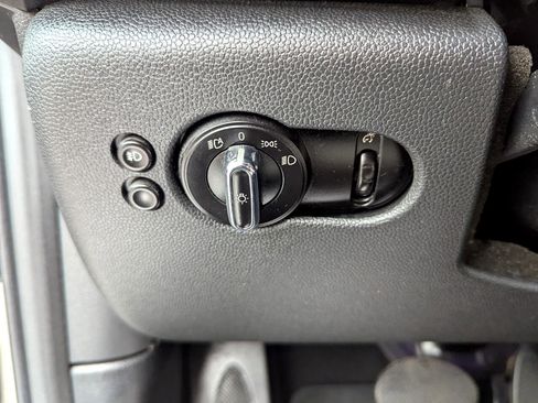 Used 2017 MINI Cooper S image 21