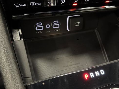 Used 2023 Jeep Grand Cherokee Laredo w/ Luxury Tech Group I image 22