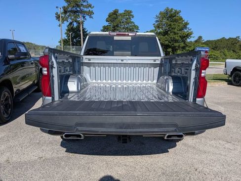 Used 2024 Chevrolet Silverado 1500 LT Trail Boss w/ Convenience Package II AWD/4WD image 13