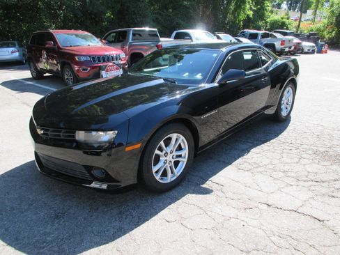 Used 2015 Chevrolet Camaro LT RWD image 1