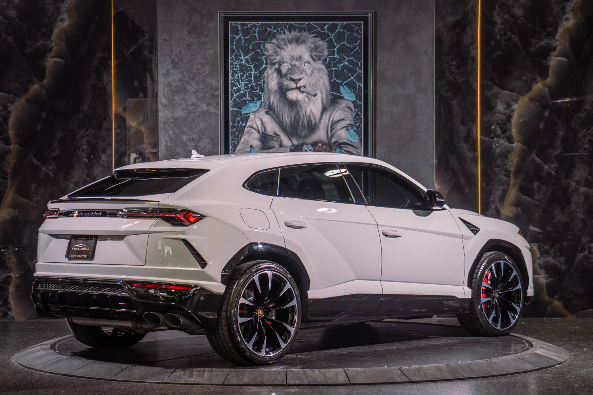 Used 2022 Lamborghini Urus AWD/4WD image 6