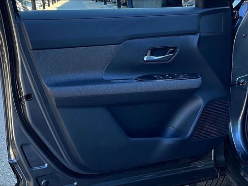 New 2026 Nissan Kicks SV image 13