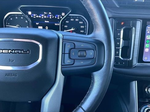 Used 2021 GMC Yukon XL Denali image 12