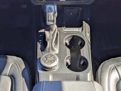 Used 2025 Ford Bronco Outer Banks image 20