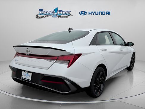 New 2026 Hyundai Elantra SEL Sport Premium image 8