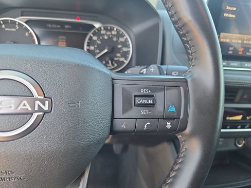 Certified 2025 Nissan Rogue SV FWD image 18