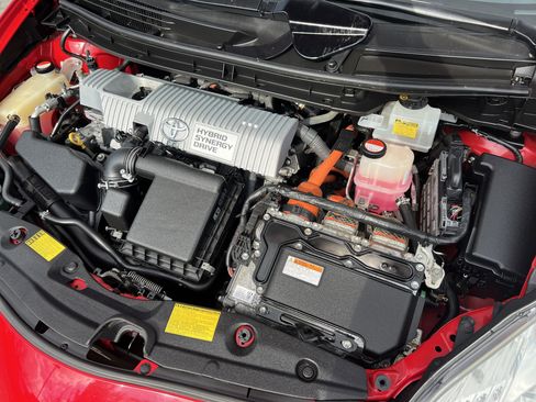 Used 2015 Toyota Prius Persona Series image 20