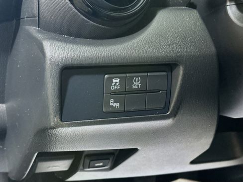 Used 2017 MAZDA MX-5 Miata RF Club image 10