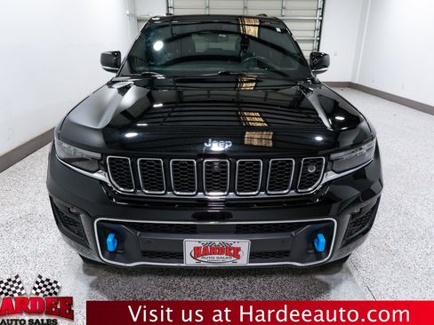 Used 2023 Jeep Grand Cherokee Overland w/ Advanced Protech Group III image 7