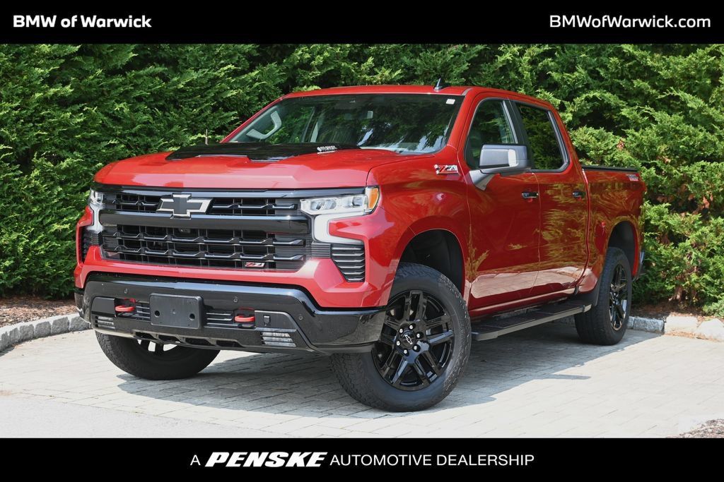 Used 2024 Chevrolet Silverado 1500 LT Trail Boss w/ LT Trail Boss Premium Package AWD/4WD image 1