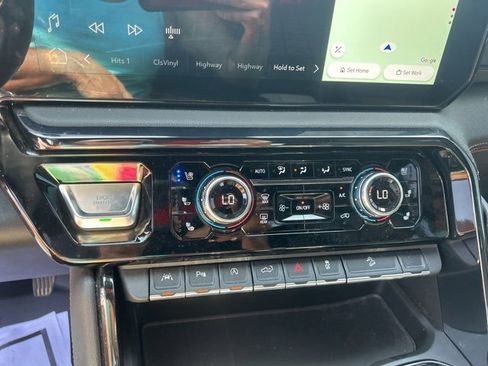 Used 2024 GMC Sierra 1500 AT4 w/ AT4 Premium Package image 25