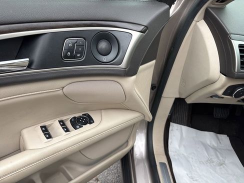 Used 2019 Lincoln MKZ Reserve image 15