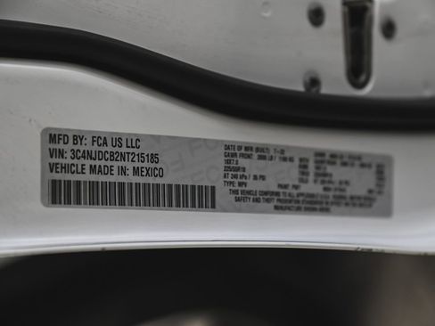 Used 2022 Jeep Compass Limited w/ Sun and Sound Group image 14