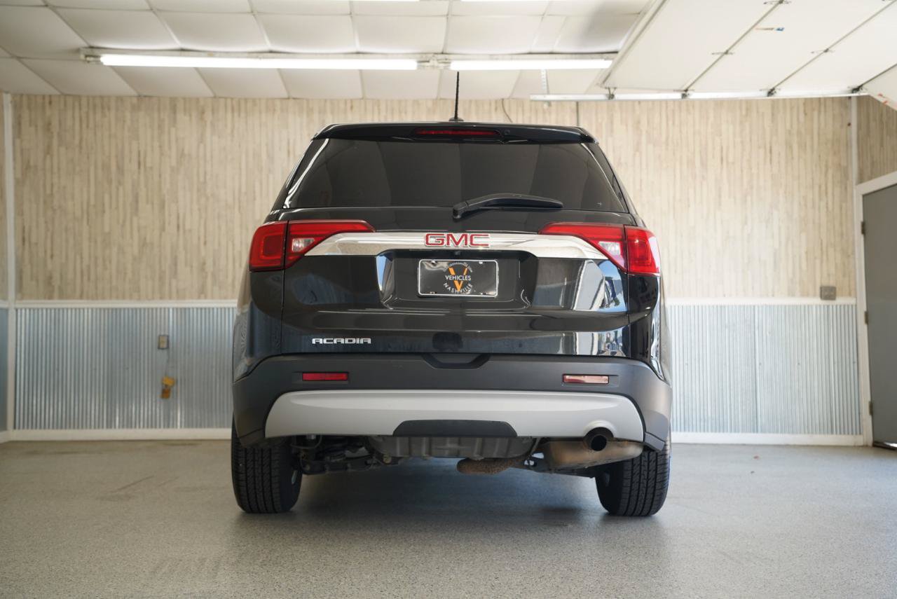 Used 2017 GMC Acadia SLE FWD image 8