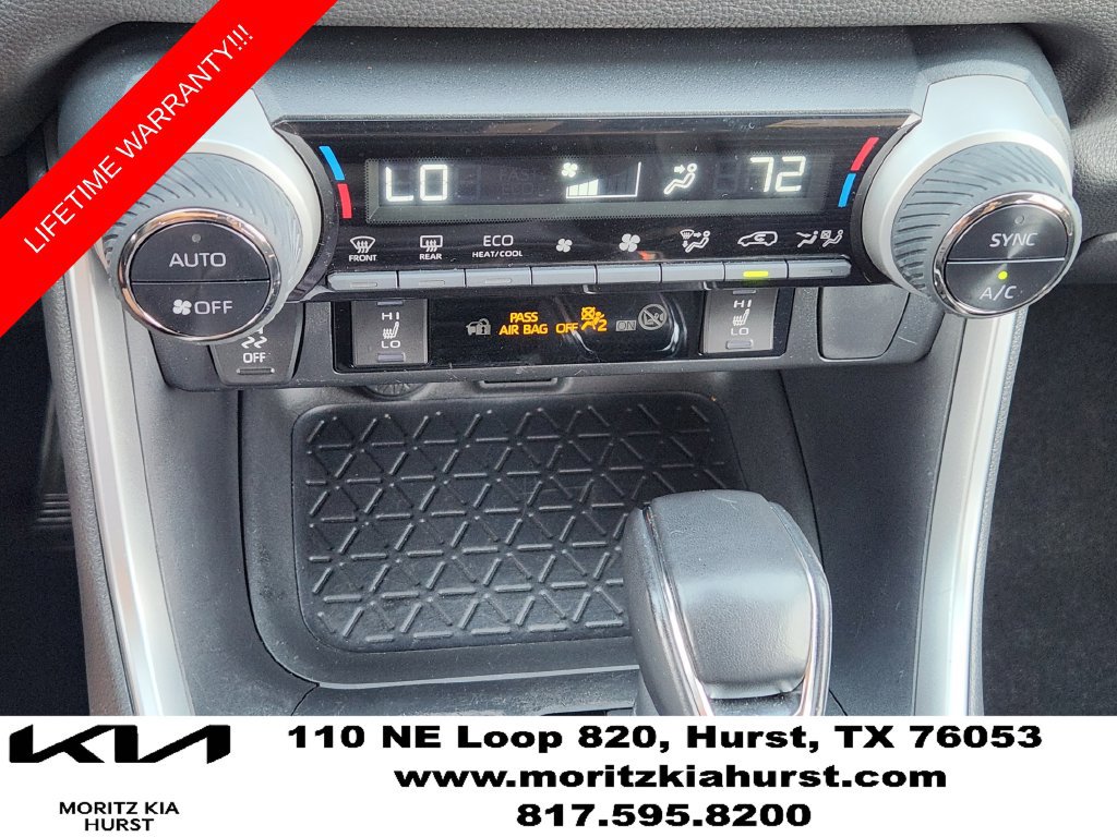 Used 2025 Toyota RAV4 XSE AWD/4WD image 18
