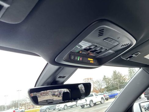 Certified 2023 Chevrolet Traverse RS image 35