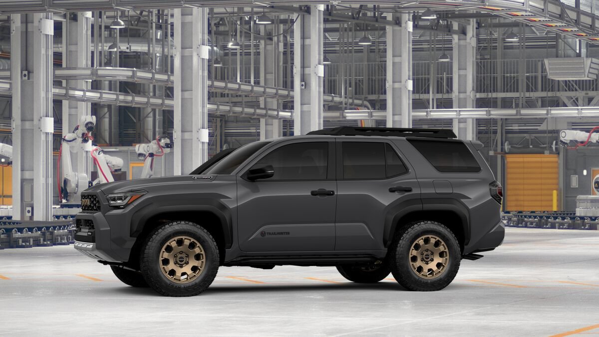 New 2026 Toyota 4Runner Trailhunter AWD/4WD image 3