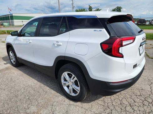 Used 2024 GMC Terrain SLE image 5