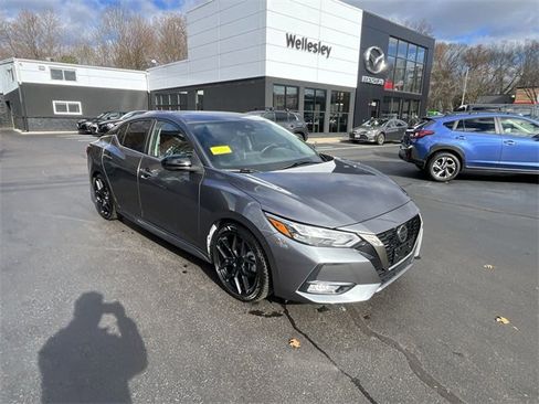 Used 2020 Nissan Sentra SR image 2