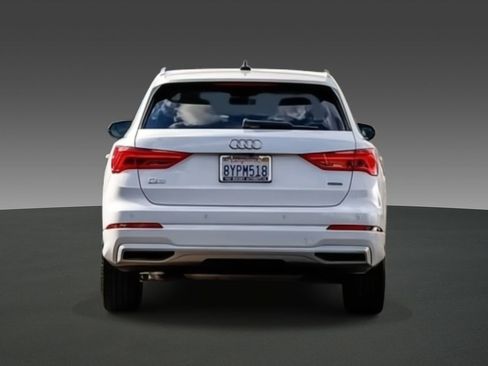 Used 2022 Audi Q3 2.0T Premium image 3