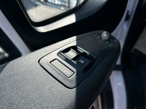 Used 2023 RAM ProMaster 2500 FWD image 11