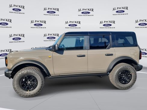 New 2025 Ford Bronco Badlands w/ Sasquatch Package image 2