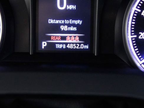 Used 2021 Toyota Venza LE image 25