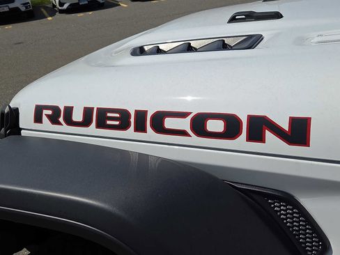 Used 2025 Jeep Wrangler Unlimited Rubicon image 31