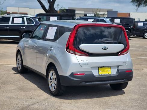 Used 2020 Kia Soul LX FWD image 7
