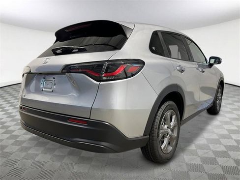 New 2026 Honda HR-V LX image 6