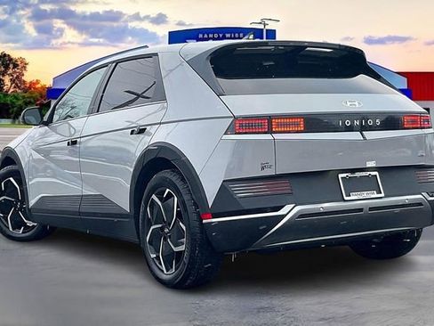 Certified 2024 Hyundai Ioniq 5 SE image 14