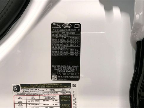 New 2026 Land Rover Defender 110 X-Dynamic SE image 18