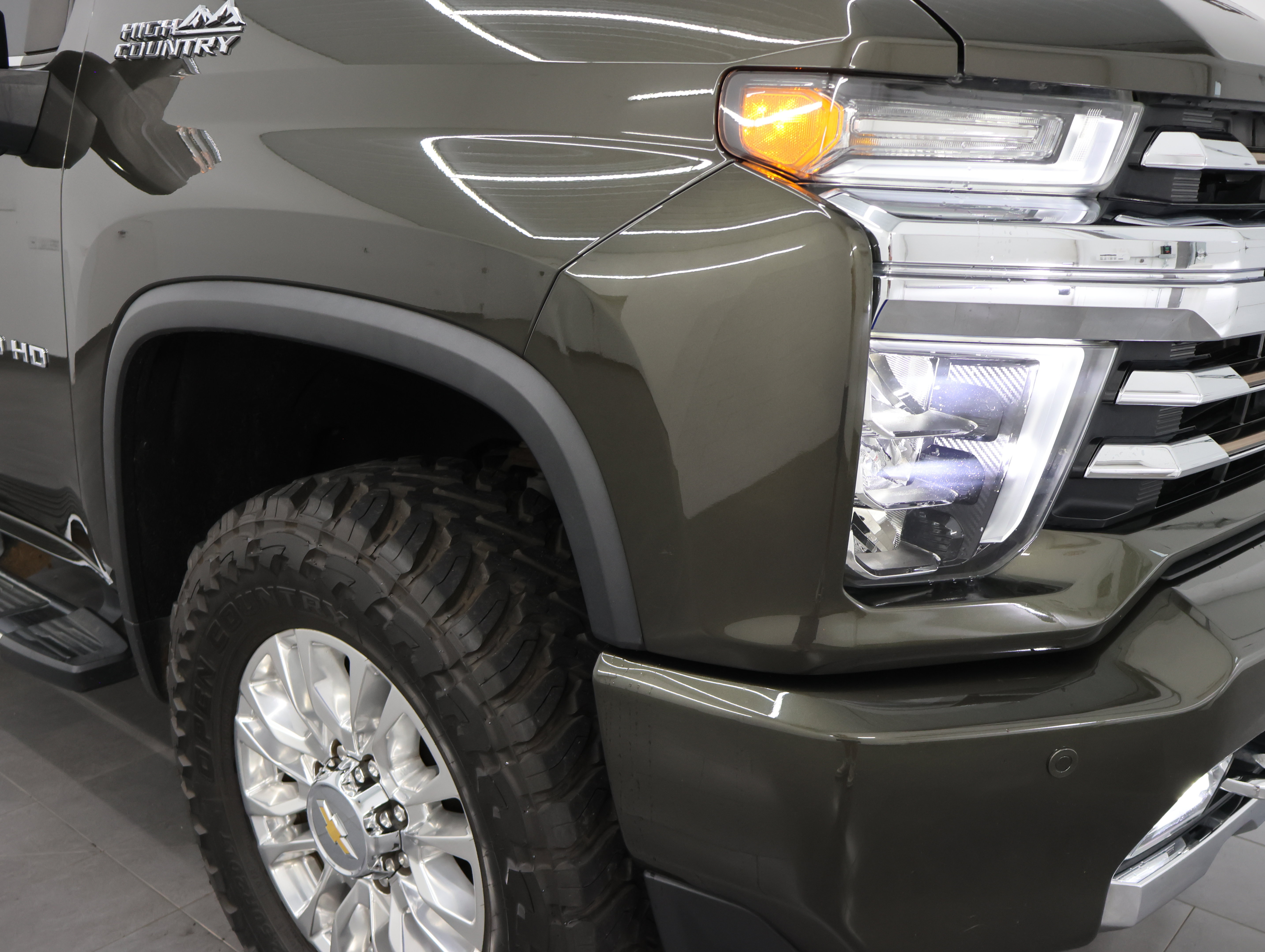 Used 2022 Chevrolet Silverado 2500 High Country AWD/4WD image 29