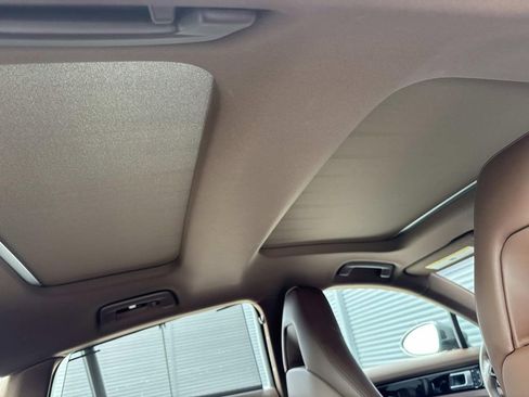 Used 2023 Porsche Panamera image 15