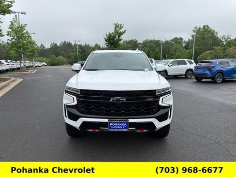 Used 2023 Chevrolet Suburban Z71 w/ Luxury Package AWD/4WD image 2