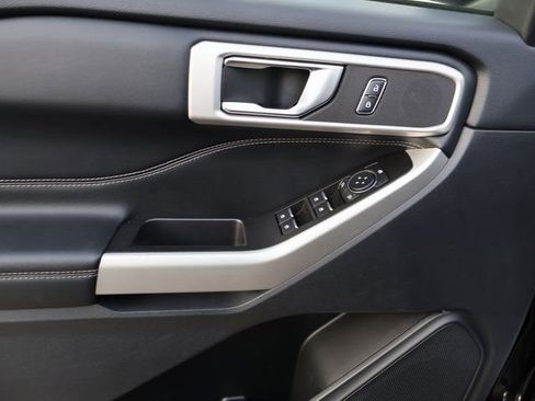 Used 2022 Ford Explorer XLT w/ Equipment Group 202A image 25