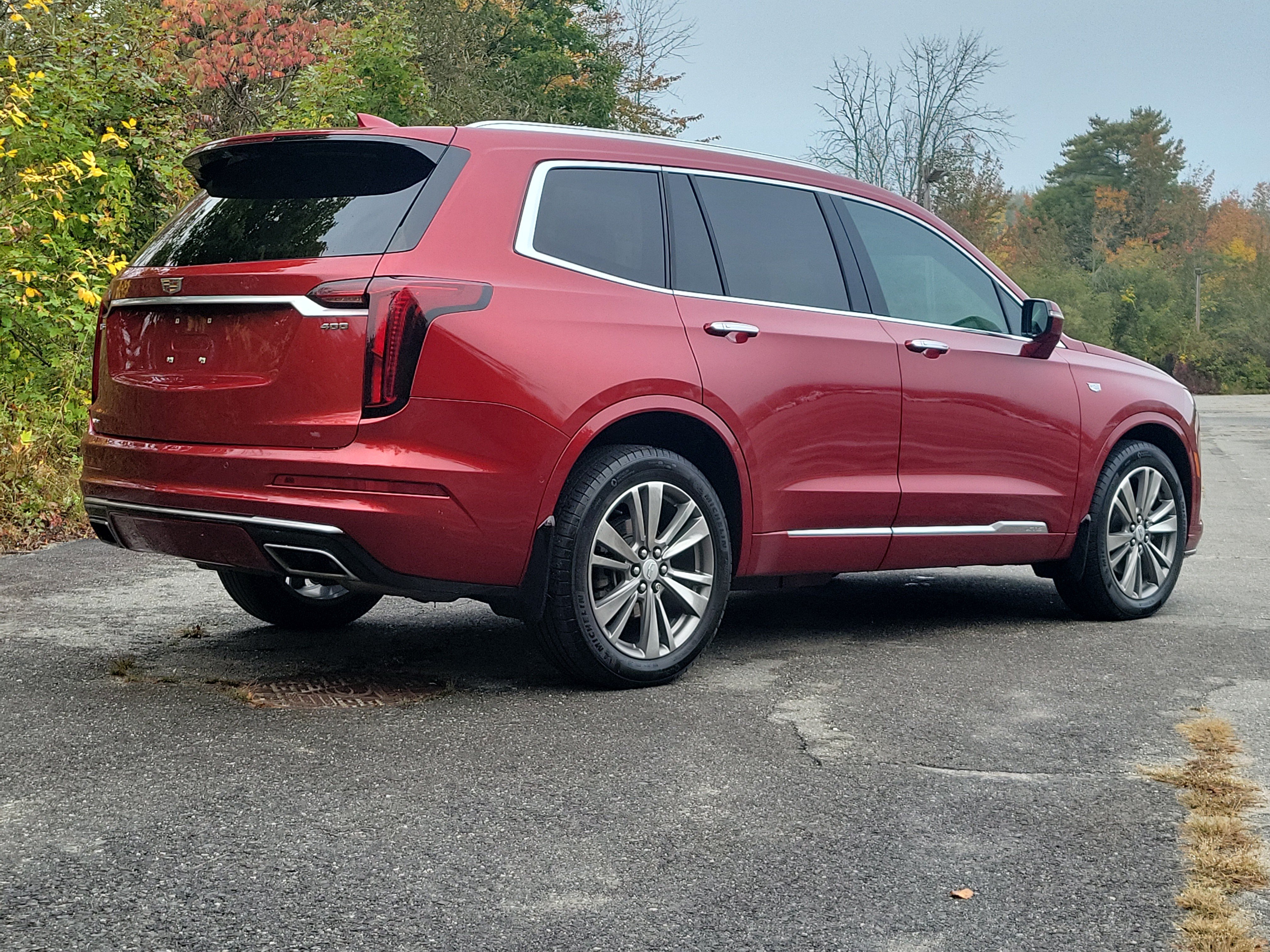 Certified 2022 Cadillac XT6 Premium Luxury w/ Technology Package AWD/4WD image 5