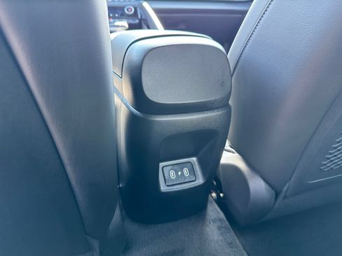 Certified 2026 Hyundai Elantra Limited FWD image 15