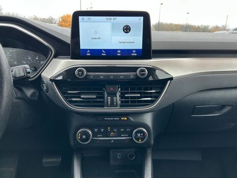 Used 2020 Ford Escape SEL image 9